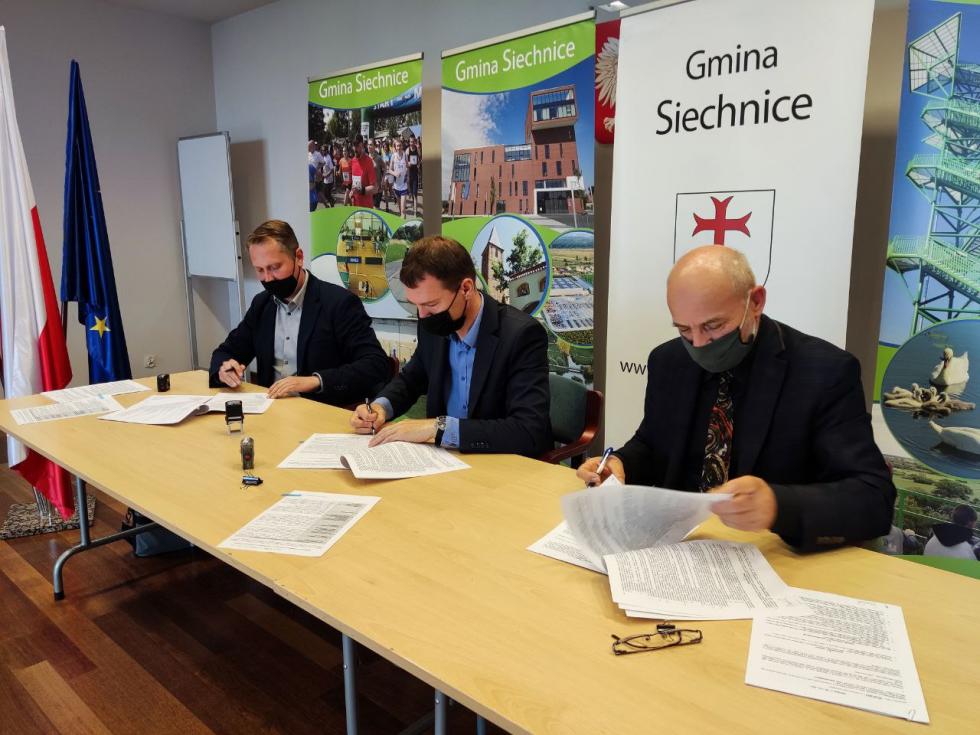 Iwiny: Podpisano umowę na budowę ul. Polnej
