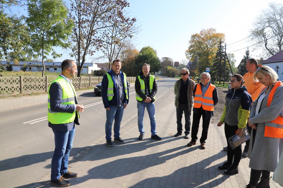 Odbiór końcowy drogi powiatowej w miejscowości Wilczków w gminie Żórawina