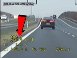 Powiat Wrocławski - 228 km/h – z taką prędkością jechał kierowca BMW