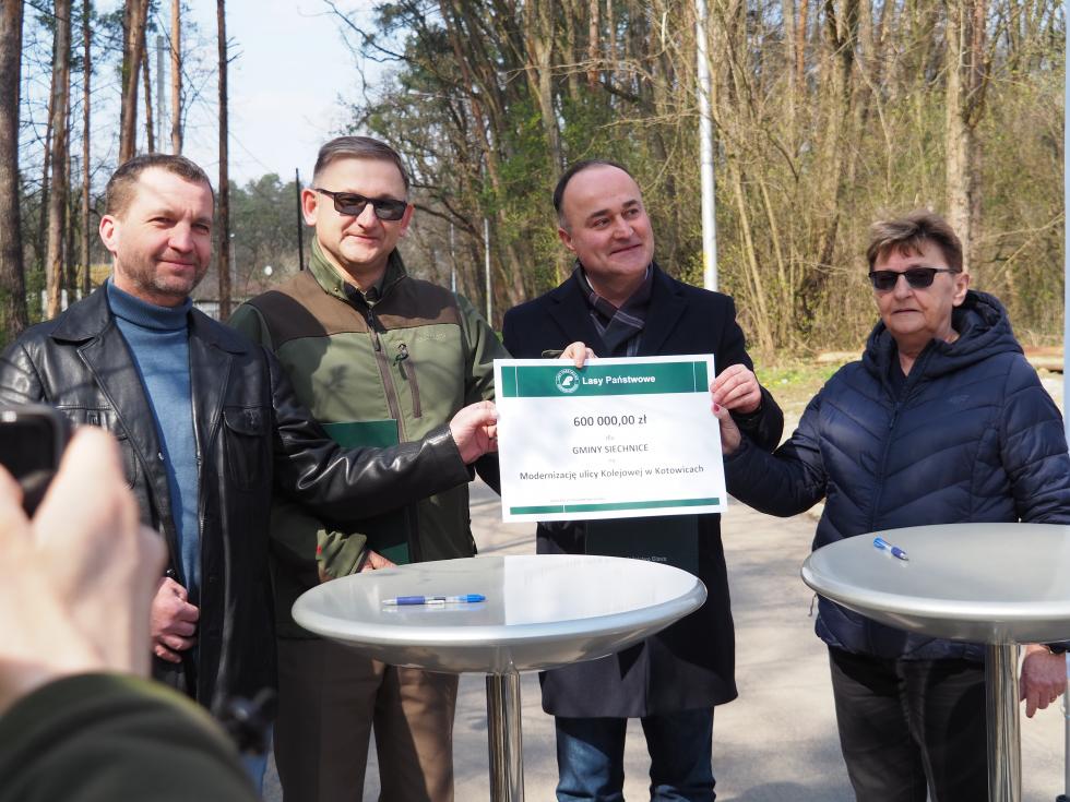 Kolejne dofinansowanie do przebudowy ul. Kolejowej w Kotowicach