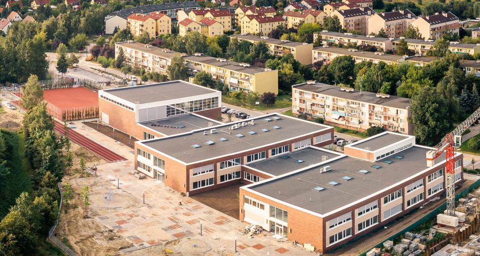 Inauguracja nauki w nowo wybudowanej szkole w Siechnicach