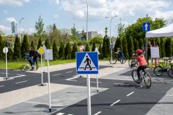 Wrocław Fashion Outlet zaprasza na warsztaty bezpiecznej jazdy na rowerze przy okazji pikniku rodzinnego „Sobota z Zielonym Wrocławiem” w Parku Tysiąclecia 
